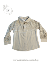 Load image into Gallery viewer, White Shirt with lace - girl - 6/8 years - 122 cm