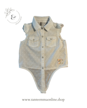 Load image into Gallery viewer, White sleeveless shirt with front knot - cotton - 3 years - 98 cm
