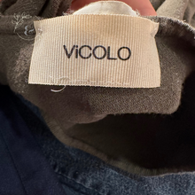 Load image into Gallery viewer, Short sleeved shirt | matt grey | with v-neck | S | Vicolo Tante Emma Online
