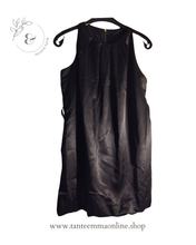 Load image into Gallery viewer, Sleeveless mini dress - size xs
