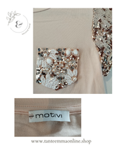 Load image into Gallery viewer, Pink t-shirt - Motivi - with paiettes and bronze beads on pocket and sleeve - size XS/S Tante Emma Online
