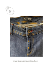 Load image into Gallery viewer, Jeans - Armani Jeans - woman - size 29
