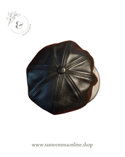 Load image into Gallery viewer, Beret-style hat in leather -made in Italy - unisex - black

