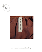 Load image into Gallery viewer, Boat neckline t-shirt with sleeve 3/4 long - brown - poliestere
