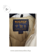 Load image into Gallery viewer, White hooded Parka - in real good conditions - woman - fall winter - Woolrich - size 44/46 Tante Emma Online
